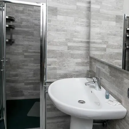 Italianway - Easy Guest house