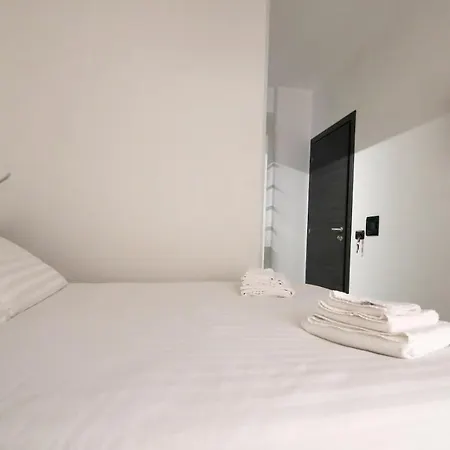 Italianway - Easy Guest house