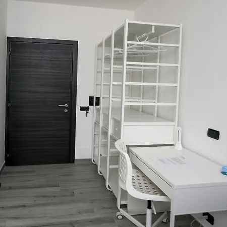 Italianway - Easy Guest house